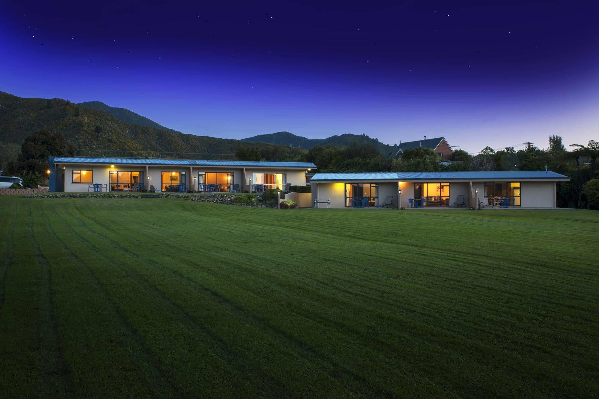 Bay Vista Waterfront Motel Picton Exterior foto