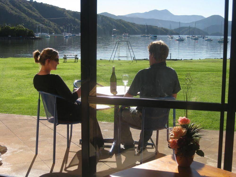 Bay Vista Waterfront Motel Picton Exterior foto